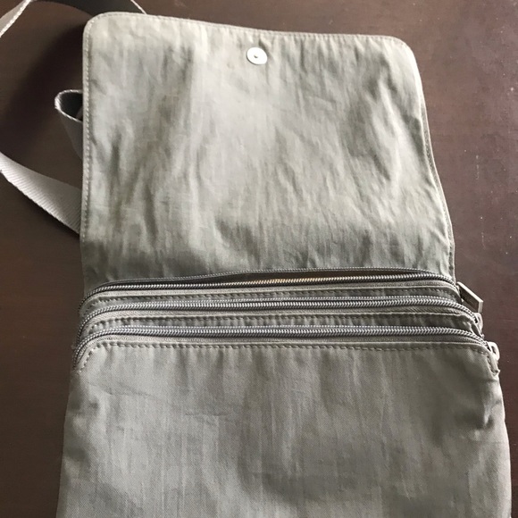 Baggallini - Picture 7 of 8